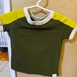 Baby Gap 6-12 mo adorable shirt